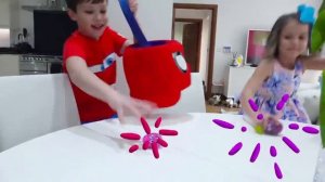 Мистер Макс Макс и Катя собирают яйца слаймы