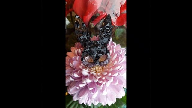Брошки из эпоксидной смолы.