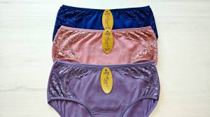 Набор трусиков с кружевами