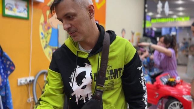 Первая стрижка💇Нормальный такой Канал😉 смотреть онлайн