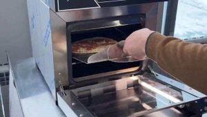 Приготовление пиццы в высокоскоростной печи Radax Venix