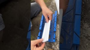 Обрезка широкого плинтуса под 45 градусов