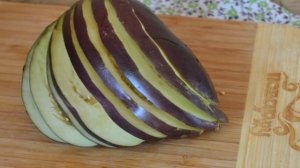 Баклажан, запеченный веером в духовке