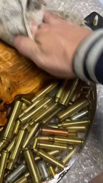 Часы из гильз и эпоксидной смолы смотреть онлайн