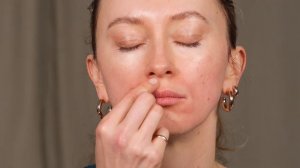 Убираем морщины над верхней губой (кисетные морщины)