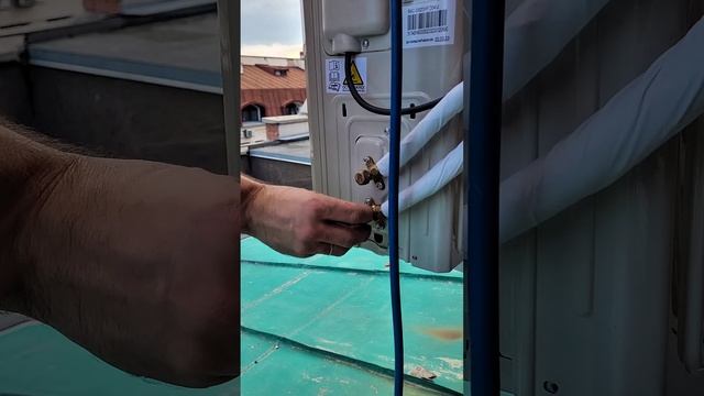 как запустить фреон в кондиционер и отсоединить серви смотреть онлайн