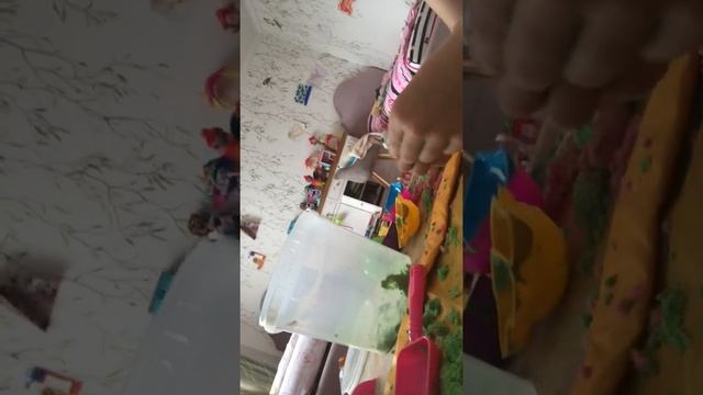 Две сестрички и космический песок смотреть онлайн