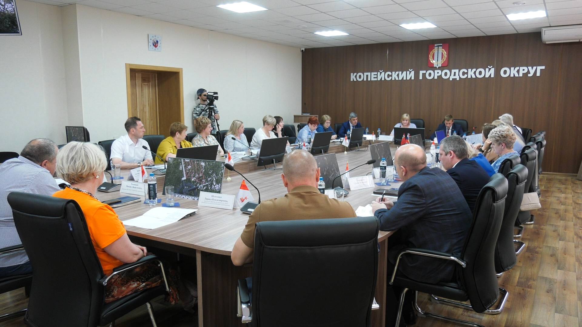 Власти обсудили планы работ на лето