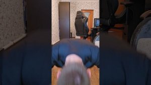 Тренировка. 3 подхода по 50 отжиманий. 150 отжиманий.