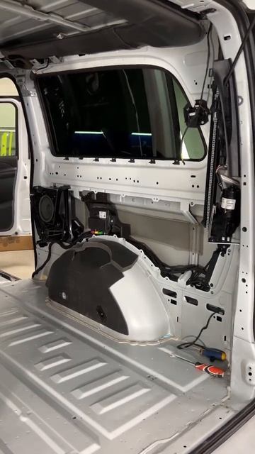 Шумоизоляция Mercedes-Benz V-класс #tuning #шумоизоляция #mercedes смотреть онлайн