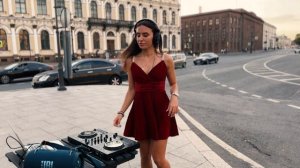 Lisa Marty Saint Isaac's Cathedral mix. Melodic House & Techno; Progressive House