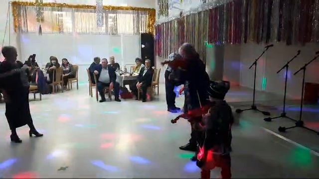 Новогоднее выступление.mp4