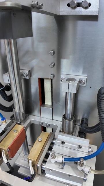 Minipress.ru Устройство подачи блистеров для фармацевтики