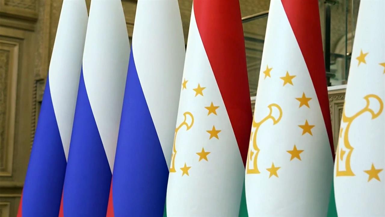 За четыре месяца 2025 года товарооборот России и Таджикистана увеличился на 7%, сообщил Михаил Ми...