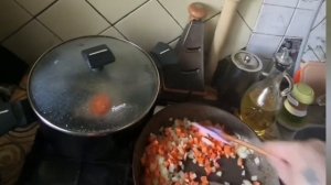 Сборная солянка на курином бульоне