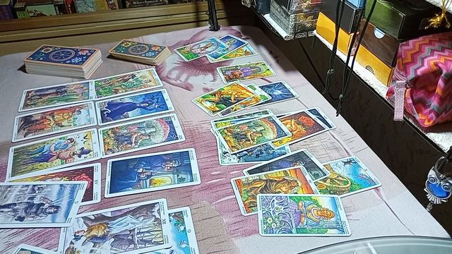 Что думает о вас загаданный человек. Варианты 4-5 смотреть онлайн