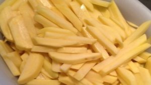 Картофель фри во фритюрнице