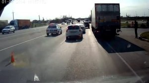 Девочку переехал камаз