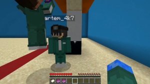 Первая игра кальмара в Майнкрафт.