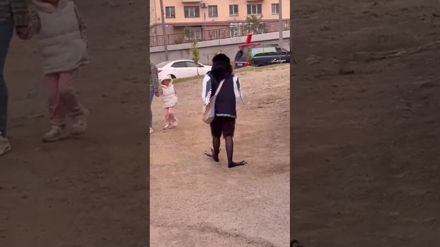 Женщина ворона