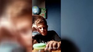 Они/Он разорвались/ся ⅖ (Лапша Петра отступает)