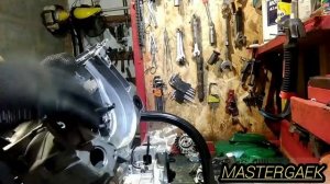 БЕНЗОПИЛА Сама набирает обороты ремонт куча проблем.