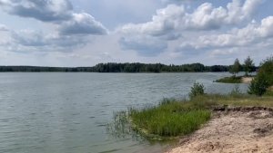 Голубые озера в Луховицах. Готовим сапборд для виндсёрфинга, собираем паруса.