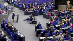 Германия Алис Вайдель в Бундестаге сводит счеты с Шол?