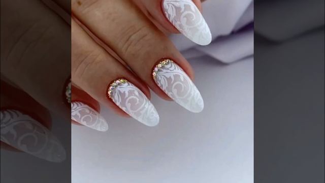 Модные зимние и новогодние идеи маникюра: Лучшие диза? смотреть онлайн