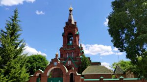 Церковь Екатерины Великомученицы и накладезная часовня в селе Рахманово.
