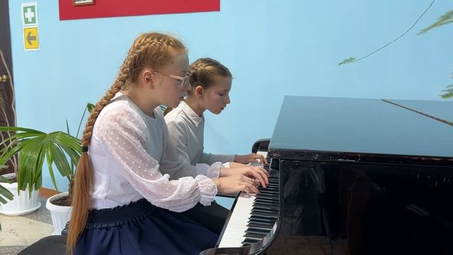 609 М.Фрадкин «Случайный вальс». Рожкина Василина и Сентемова Арина смотреть онлайн