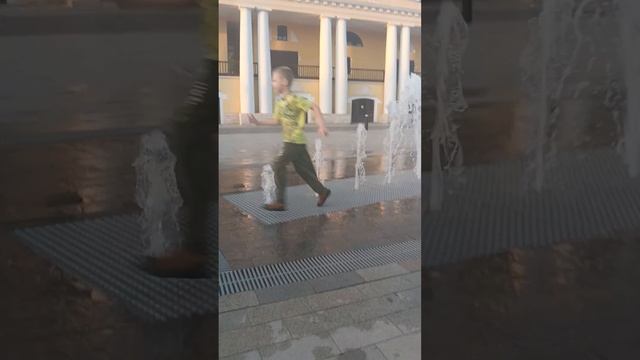 Валерон блогер и обзор фантан на прогулке город Касим? смотреть онлайн