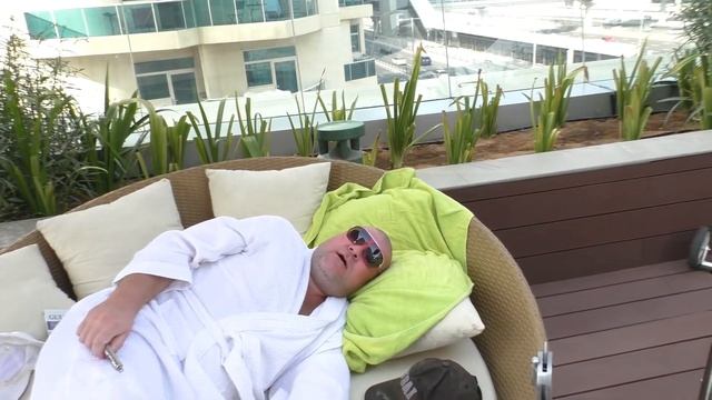 Dubai. Millennium Place Dubai Marina! Один Савсем Адин! Andre34 В Скуке В Ду смотреть онлайн