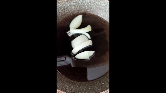 Салат из солёного папоротника с морковкой по корейски