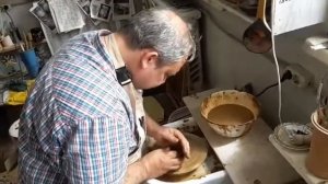 Работа на гончарном круге Никодим - 250Н (настольный вариант)