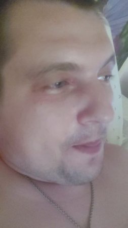два мальчика в общественной бане