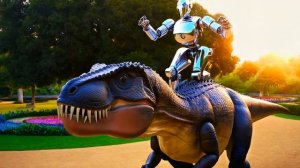 Робот с легкостью делает трюк на динозавре