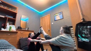 Йога- челлендж с подругой 🤪