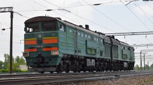 Тепловоз 2ТЭ10М-3332. Звук двигателя 10Д100. С приветливой бригадой.