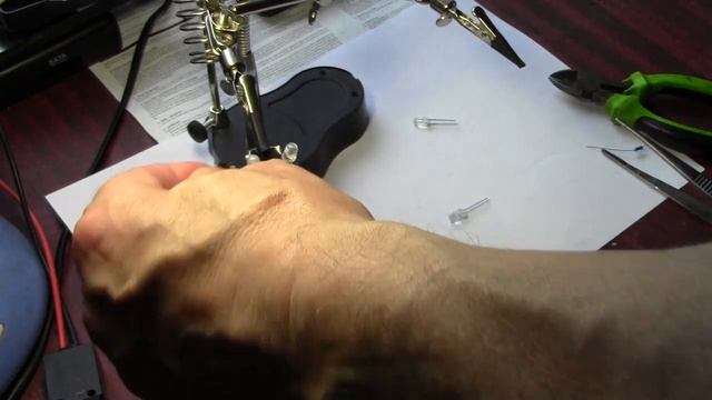 Индикатор заряда-разряда Аккумуляторов супер прост? смотреть онлайн