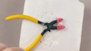 Как сделать отверстие в бусине, используя дремель или