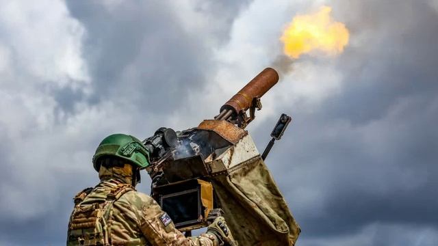 Politico: ВС РФ сохраняют преимущество, несмотря на атаки ВСУ на аэродромы.