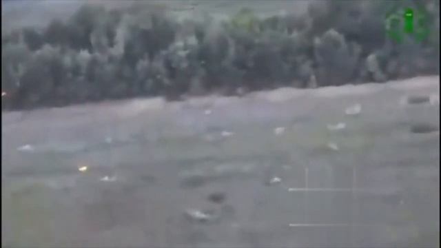 FPV дрон выжигает "термитом" посадку с боевиками рф. Стр смотреть онлайн