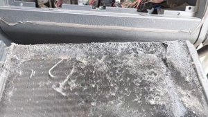 замена радиатора печки Ивеко Еврокарго(2)