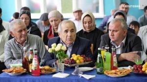 Встреча главы Казбековского района Гаджимурада Мусаева с представителями молодежи 04.06.2025