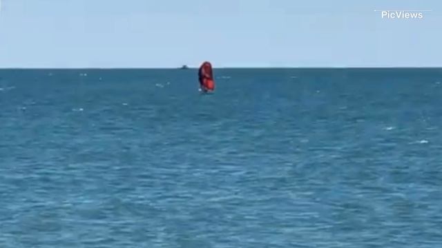 Сочи Адлер Чёрное море сегодня 4 июня 2025. Обстановка на пляже море и погода сейчас