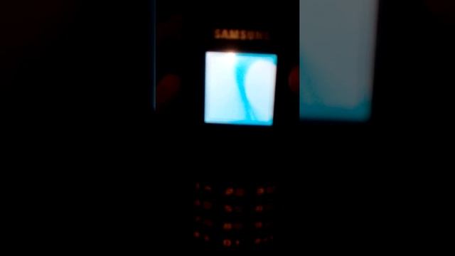 работаєт кнопочний синій телефон самсунг 😱 смотреть онлайн