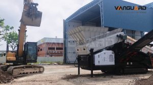 Высокопроизводительная и высоконагруженная сортировочная установка на гусеничном ходу в Сингапуре