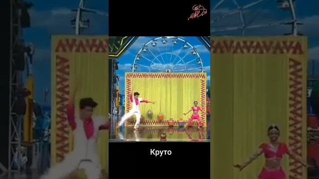 Круто девочка танцует