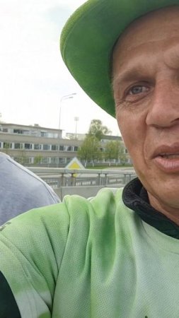 Хорошо бродить по свету с карамелькой за щекою песня про фунтика из детского мультика